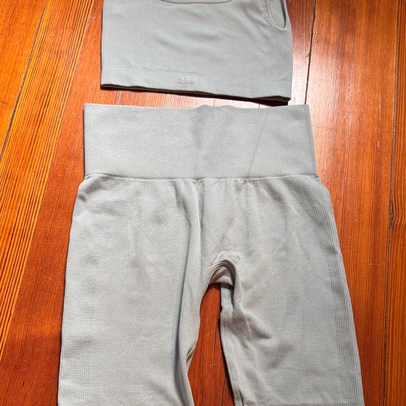 SET ACTIVE MATCHING SEAMLESS SET!!! - Picture 2 of 3